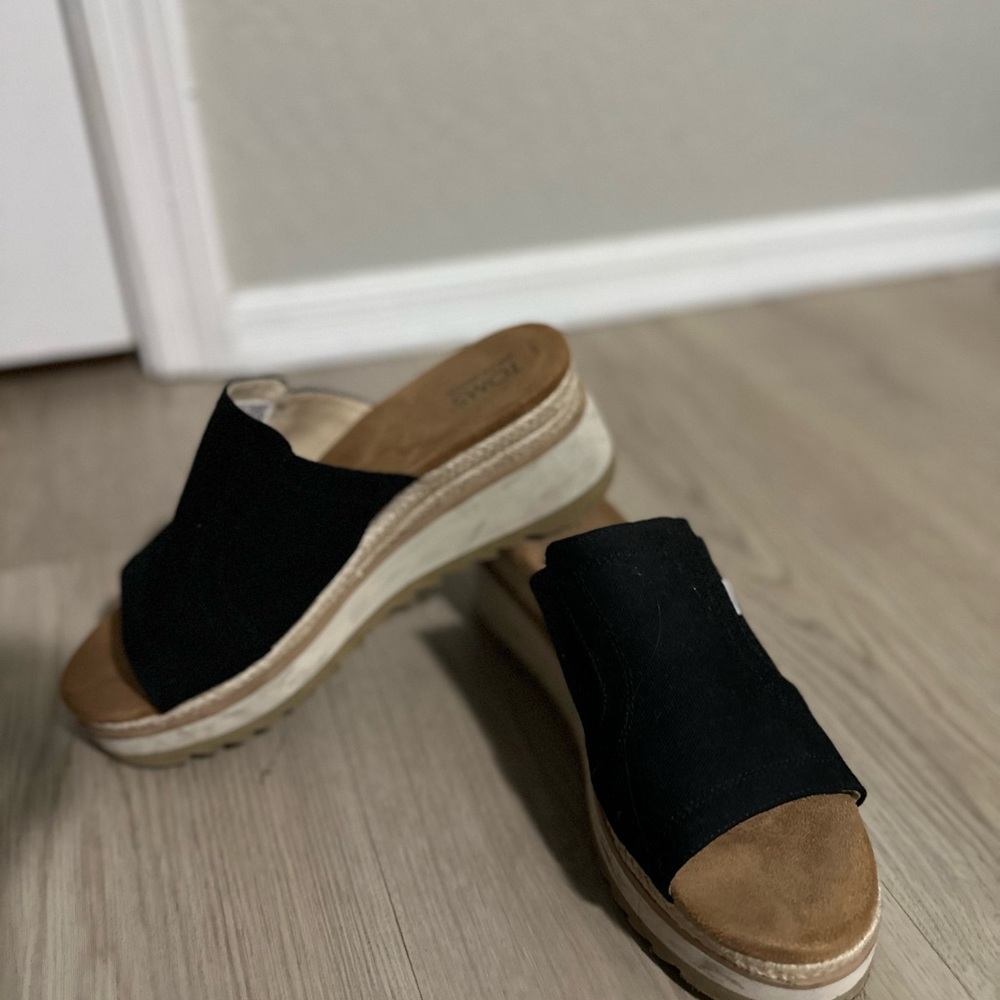 Tom’s Women’s wedge slip-on sandals - Picture 3 of 4